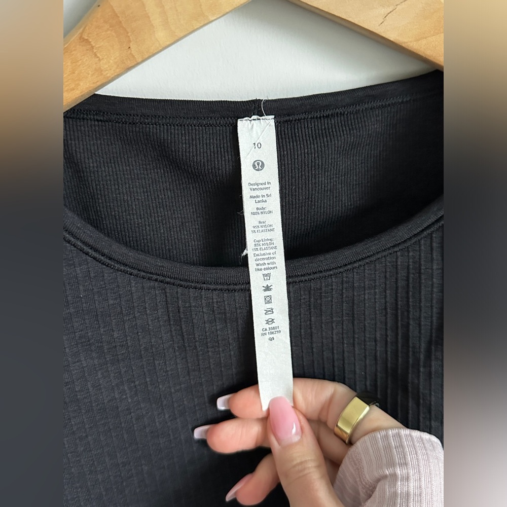 Lululemon cropped long sleeve - Picture 4 of 7